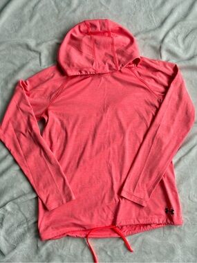 Under Armour Neon Pink Hoodie | Medium | Lightweight Athletic Pullover